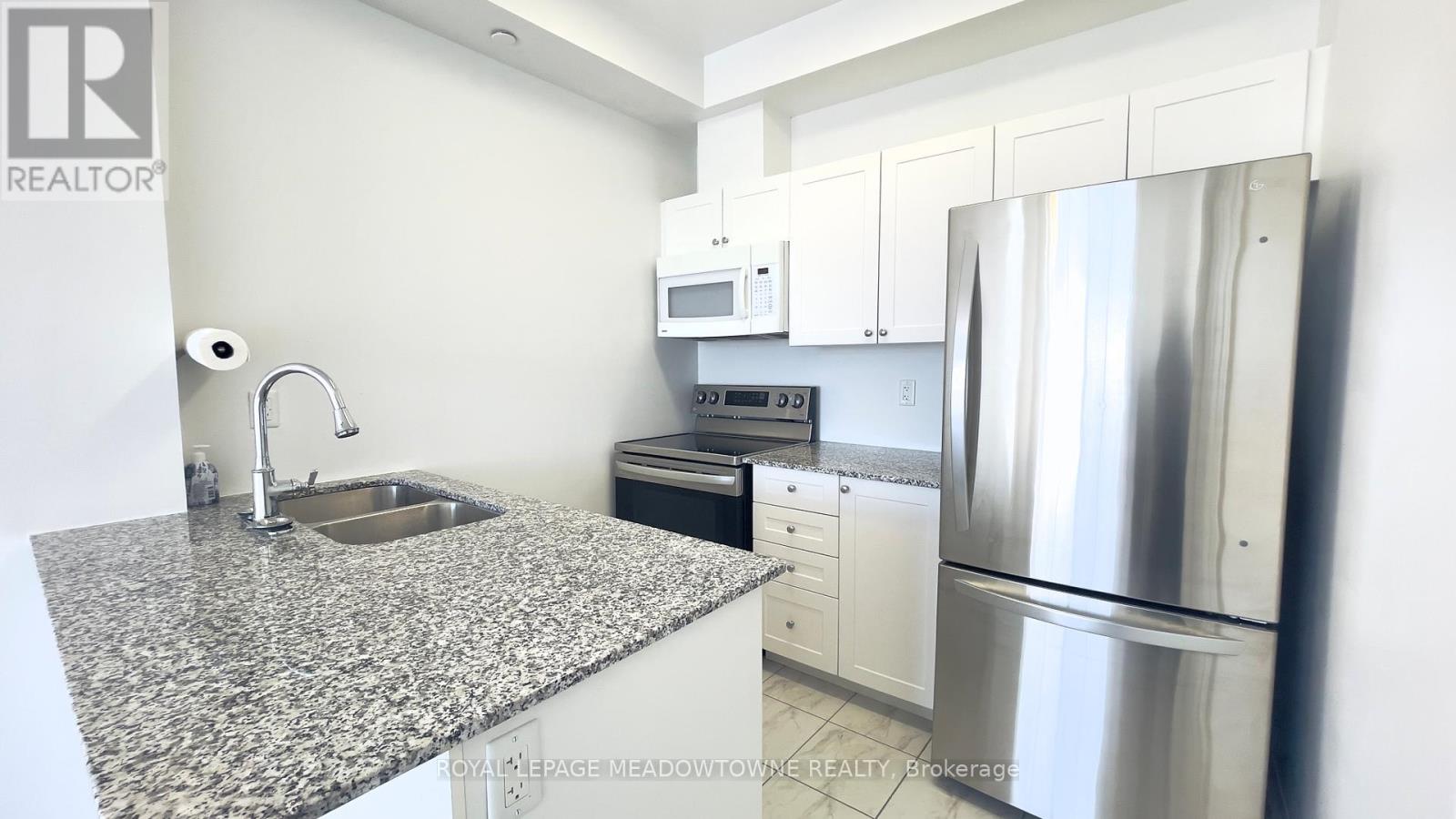 416 - 84 Aspen Springs Drive, Clarington, Ontario  L1C 0V3 - Photo 13 - E12754554