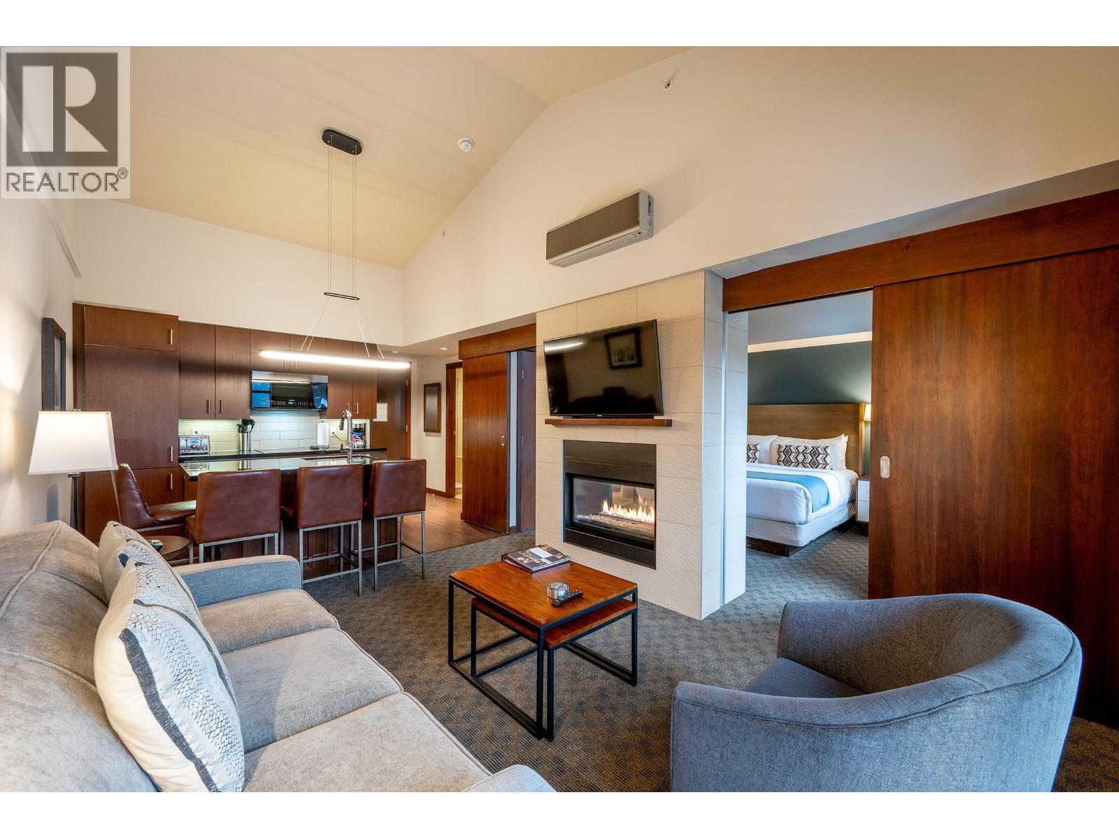 414a 2020 London Lane, Whistler, British Columbia  V8E 0B6 - Photo 2 - R3085998