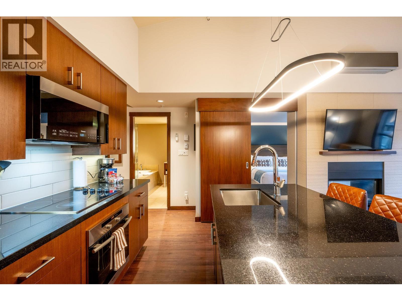 414a 2020 London Lane, Whistler, British Columbia  V8E 0B6 - Photo 6 - R3085998