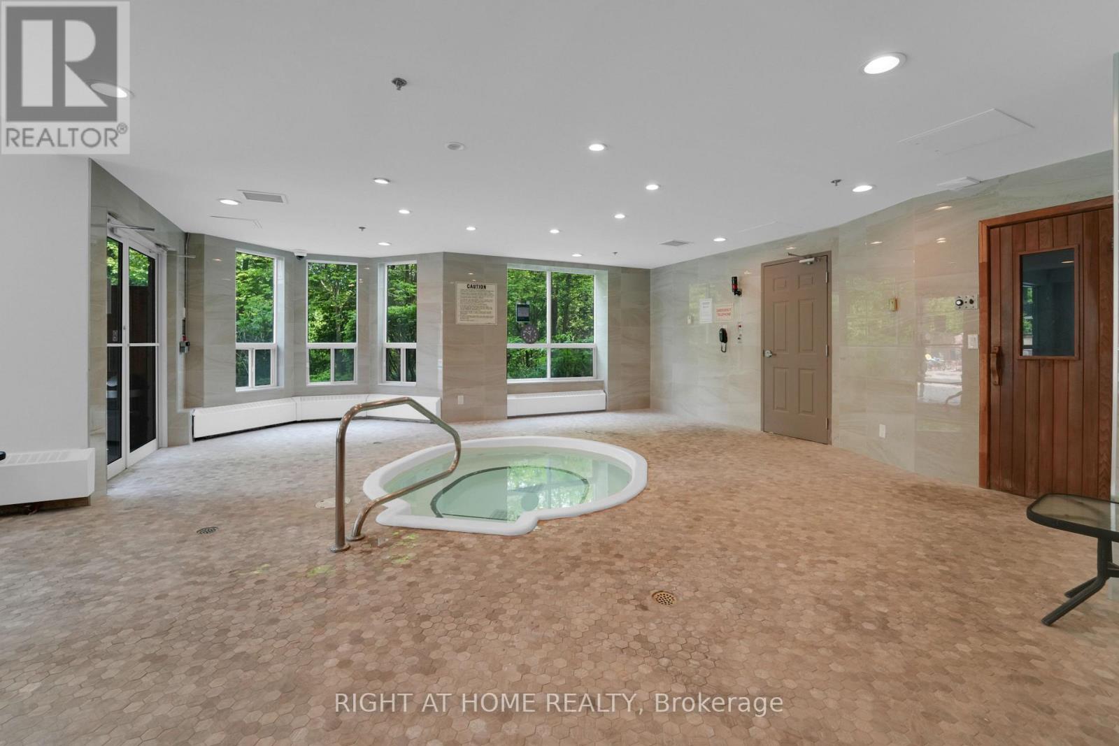 710 - 2 Maison Parc Court, Vaughan, Ontario  L4J 9K4 - Photo 15 - N12754510