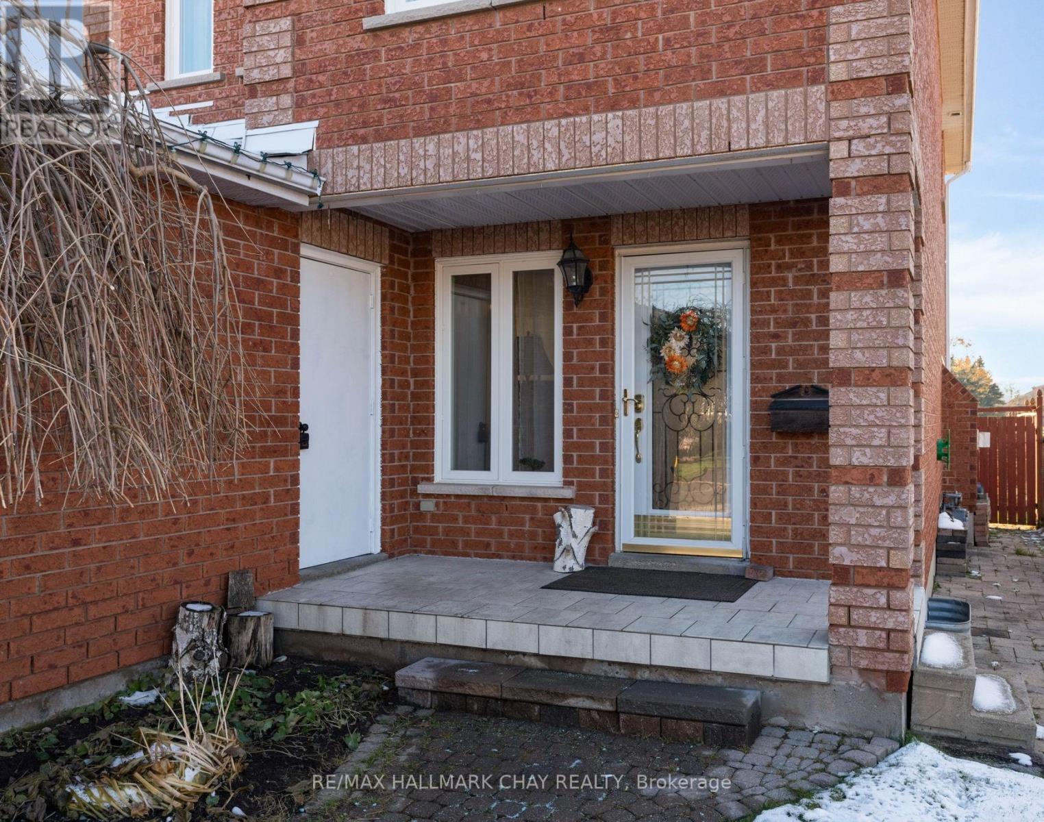 76 Hodgson Drive, Barrie (Northwest), Ontario  L4N 7Z2 - Photo 2 - S12754574