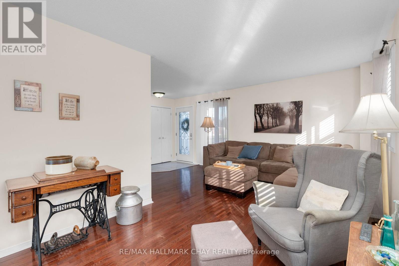 76 Hodgson Drive, Barrie (Northwest), Ontario  L4N 7Z2 - Photo 8 - S12754574