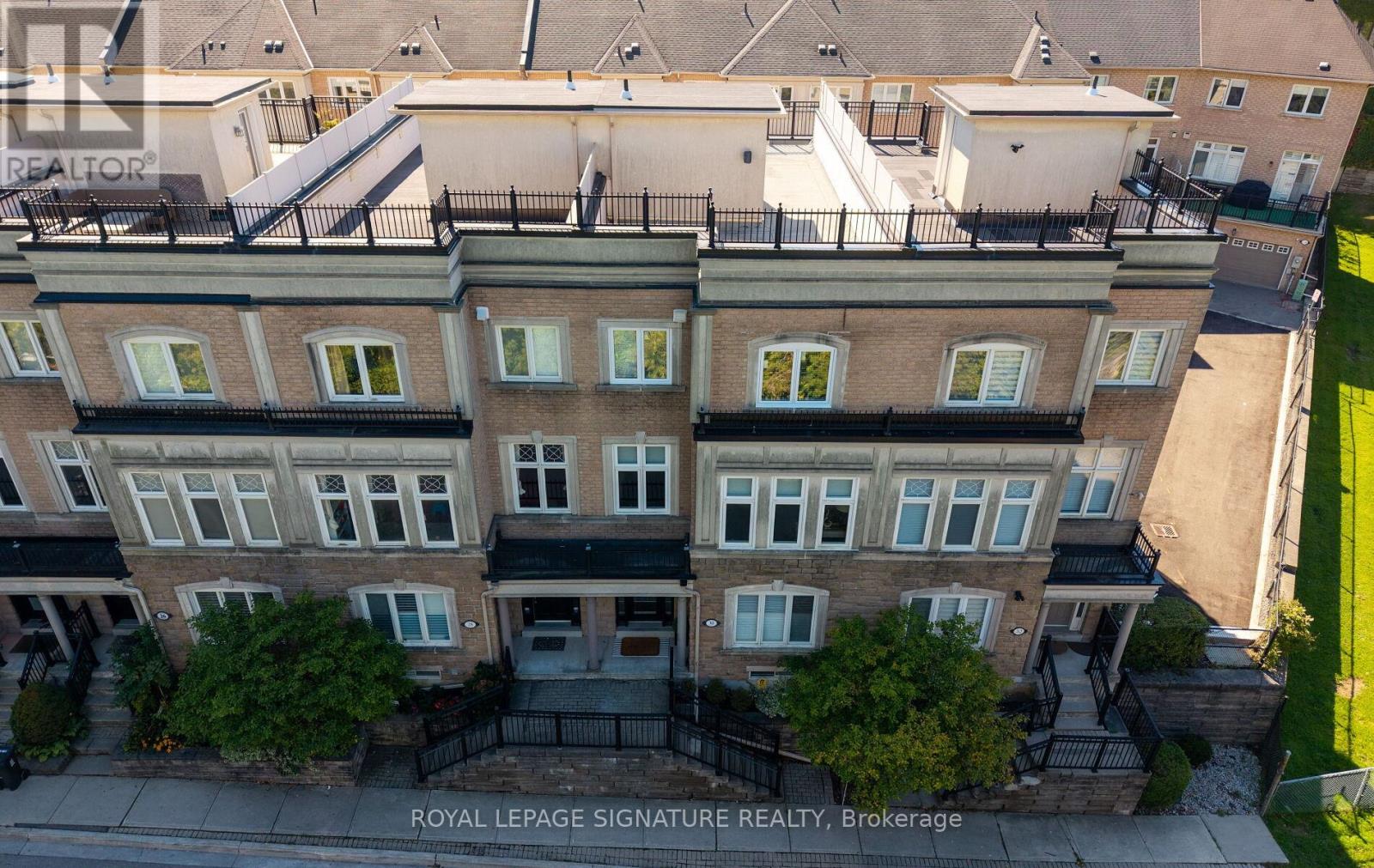 30 Legion Road, Toronto, Ontario  M8V 4C5 - Photo 3 - W12754496