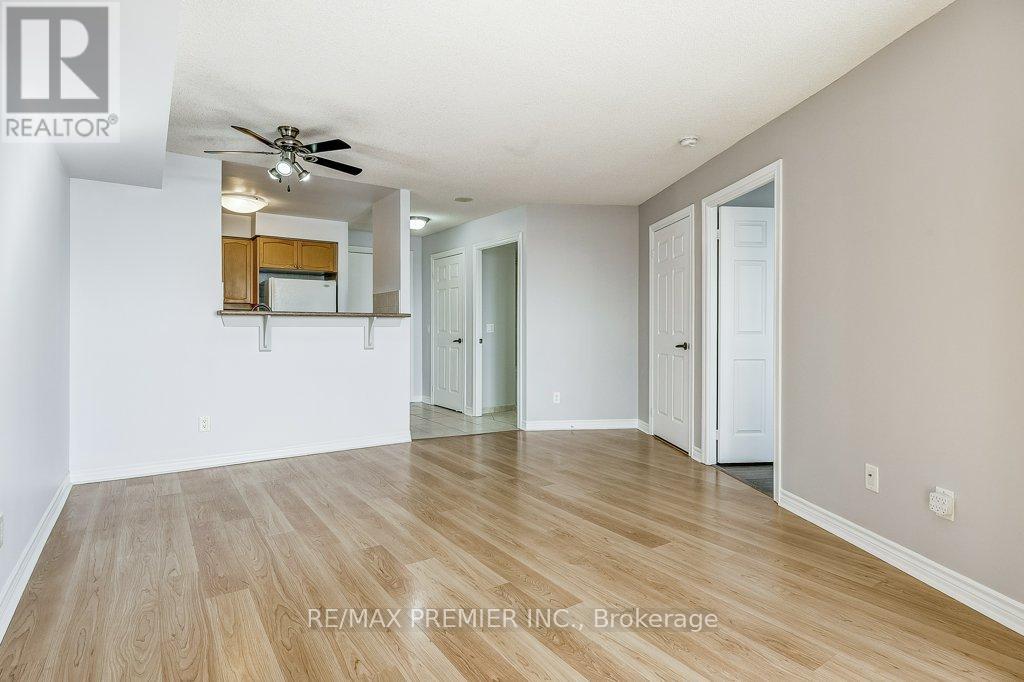 1622 - 700 Humberwood Boulevard, Toronto, Ontario  M9W 7J4 - Photo 15 - W12754514