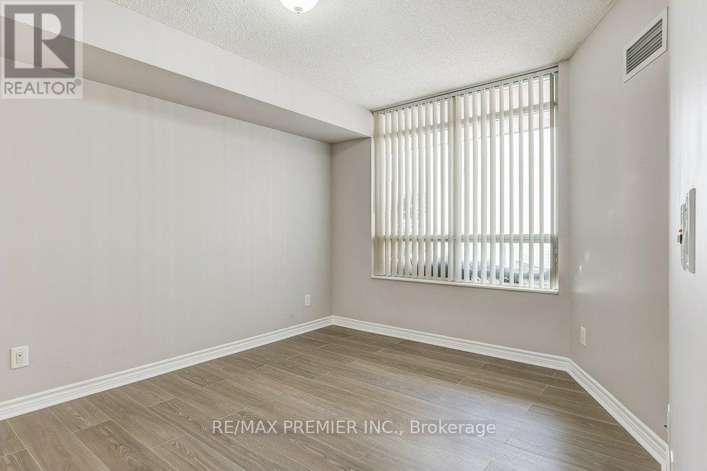 1622 - 700 Humberwood Boulevard, Toronto, Ontario  M9W 7J4 - Photo 17 - W12754514