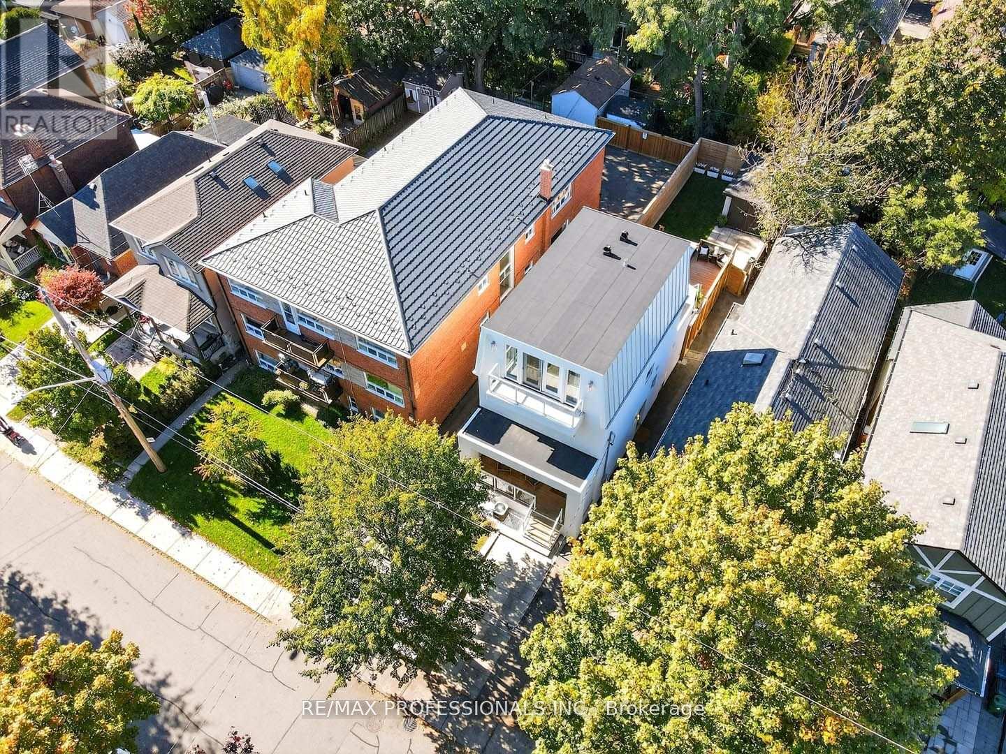 22 Ninth Street, Toronto, Ontario  M8V 3E3 - Photo 45 - W12754520