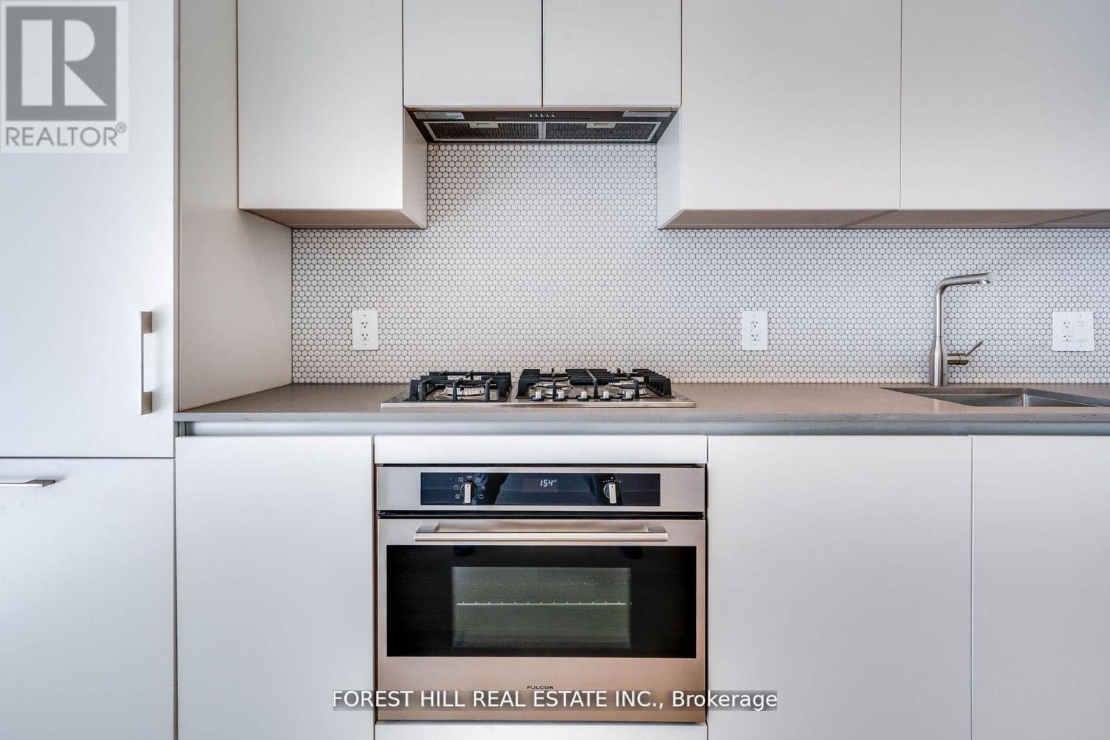 401 - 2720 Dundas Street W, Toronto, Ontario  M6P 0C3 - Photo 32 - W12754584