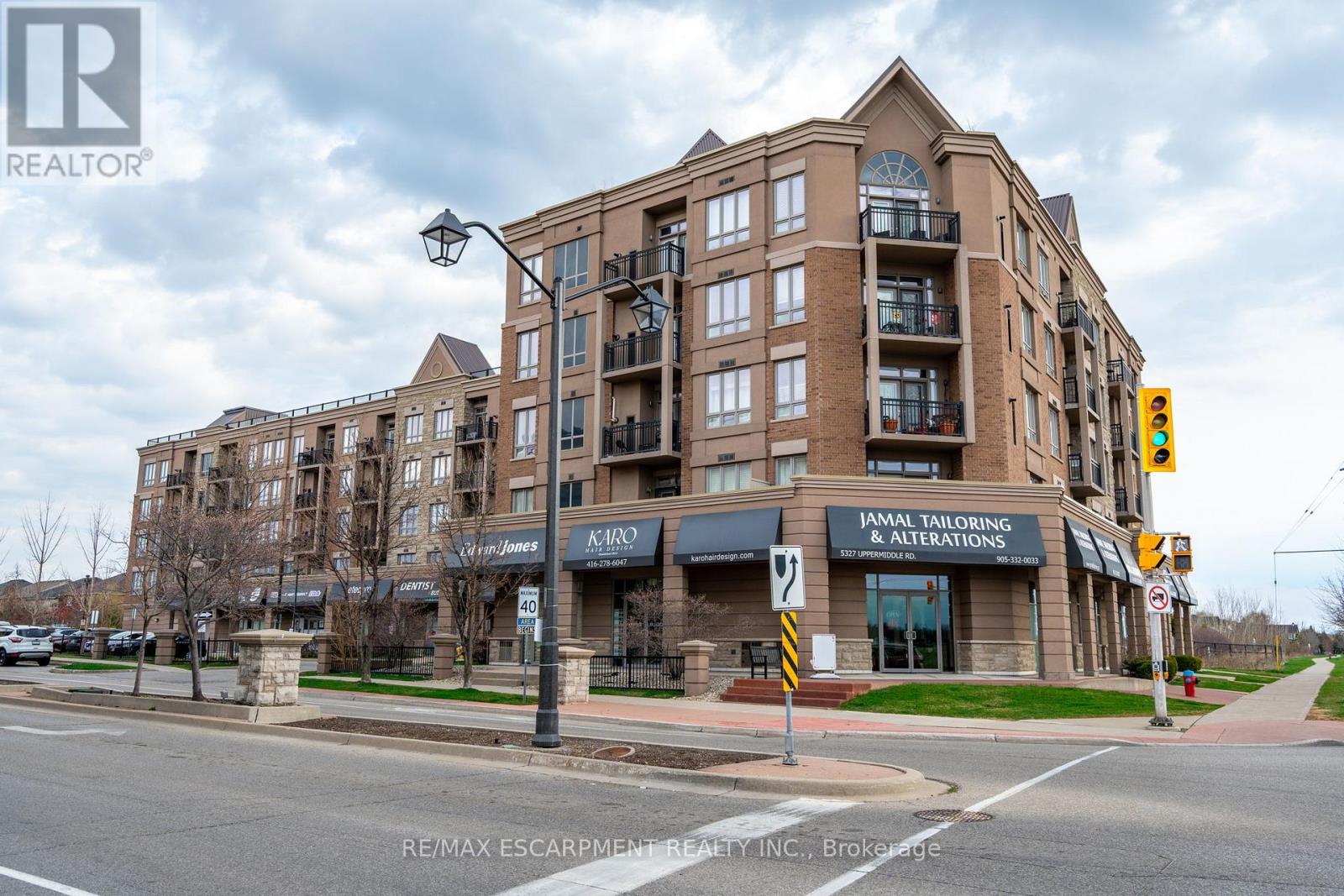 408 - 5327 UPPER MIDDLE ROAD, Burlington, Ontario