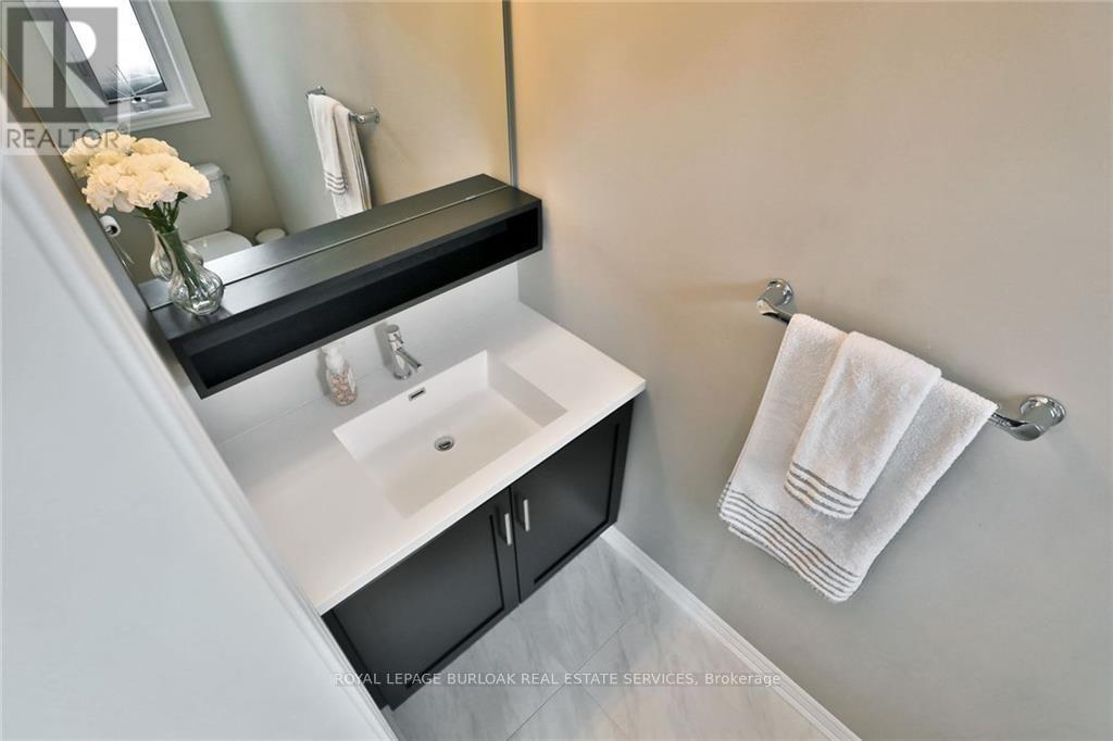 65 Esplanade Lane, Grimsby, Ontario  L3M 0H2 - Photo 13 - X12754532