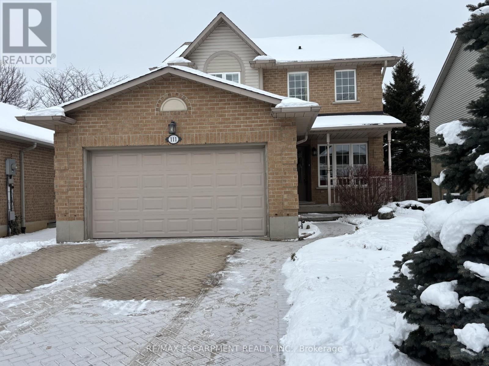 111 DUNCAIRN CRESCENT, Hamilton, Ontario