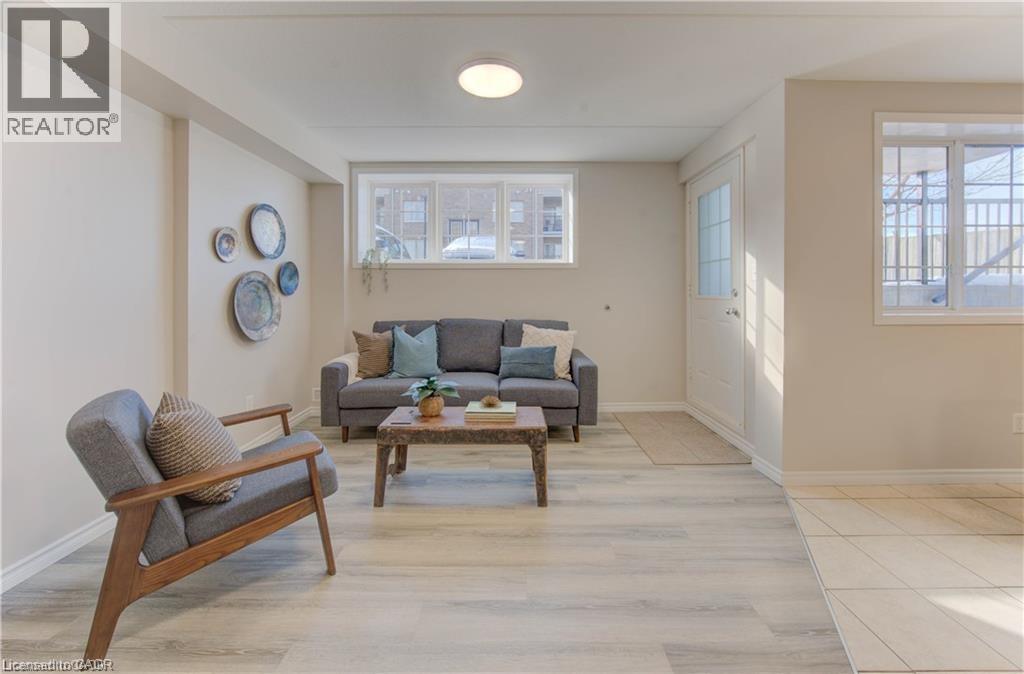 12 Holborn Drive Unit# E33, Kitchener, Ontario  N2A 0A4 - Photo 4 - 40802731