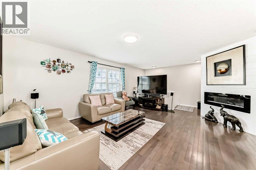 271 Prestwick Acres Lane Se, Calgary, Alberta  T2Z 3X9 - Photo 3 - A2282515