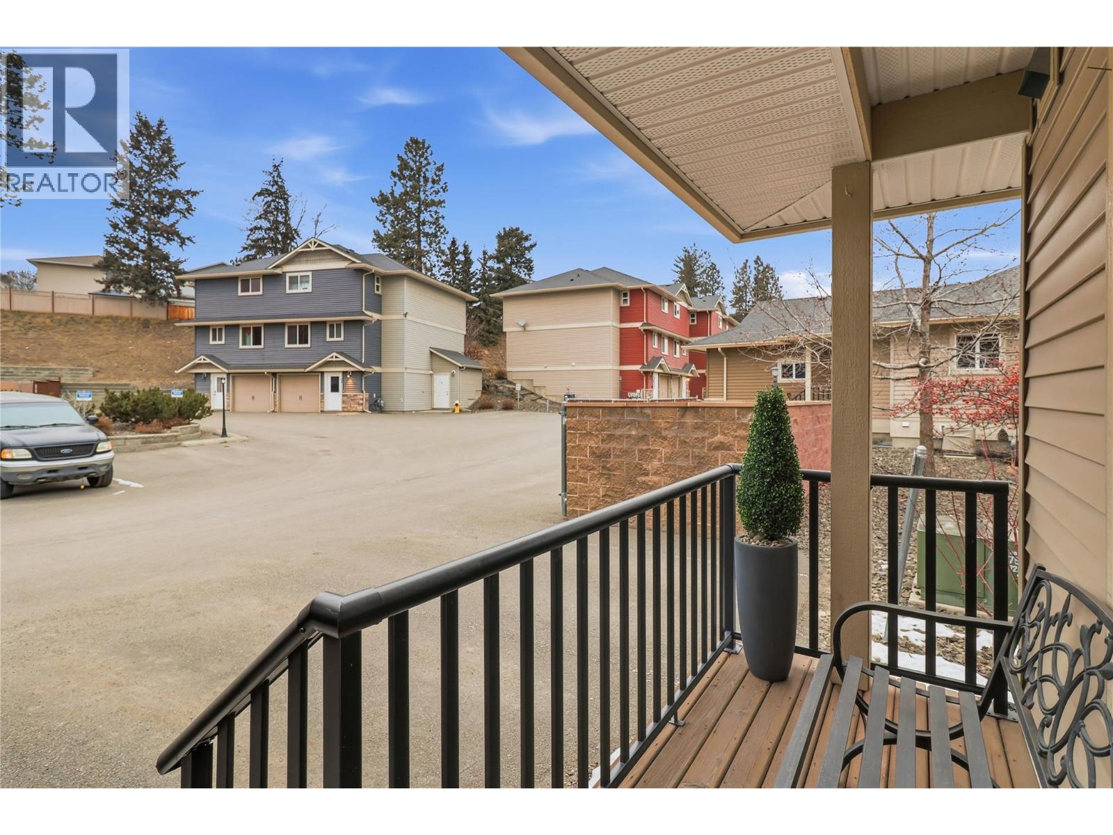 1900 Hugh Allan Drive Unit# 32, Kamloops, British Columbia  V1S 0A8 - Photo 4 - 10374767