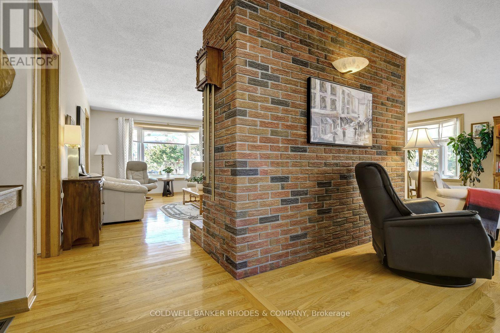 1550 Northdale Street, Ottawa, Ontario  K1B 4G8 - Photo 4 - X12754708