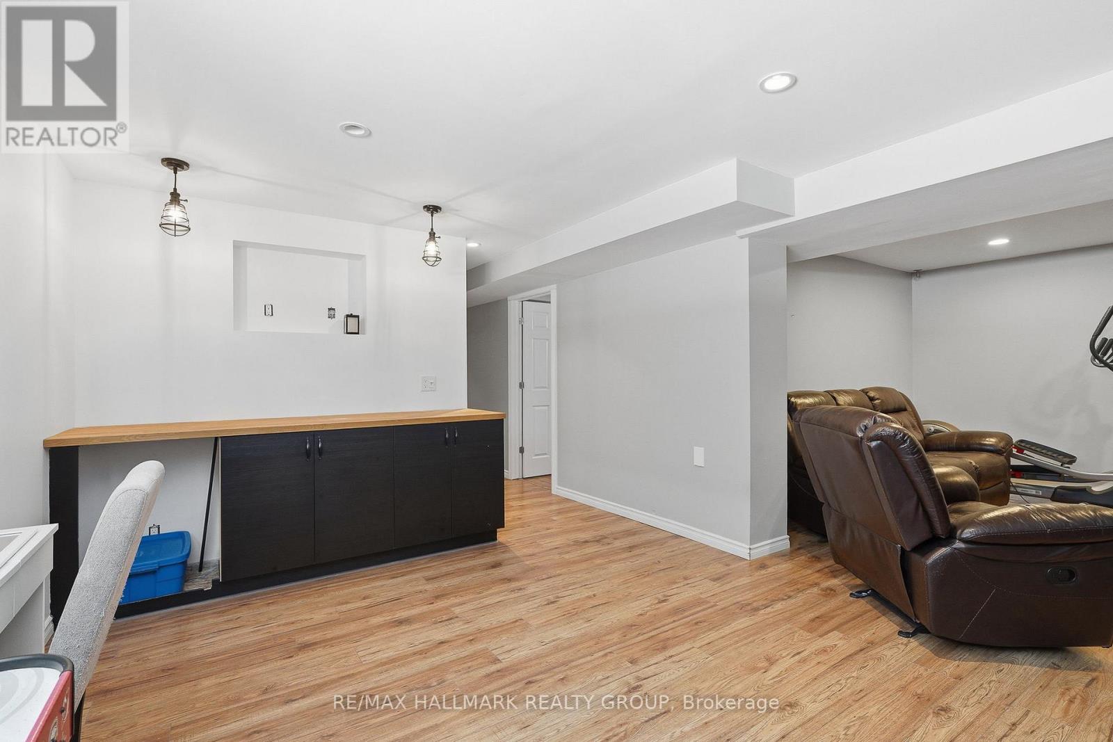 109 Thivierge Court, Clarence-Rockland, Ontario  K4K 0E7 - Photo 34 - X12754740