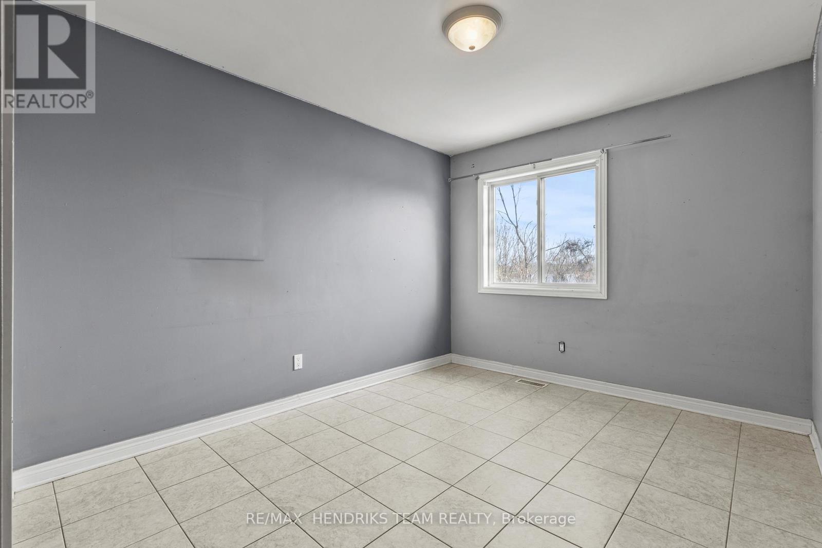 2 Townline Road E, Thorold, Ontario  L2V 2C3 - Photo 18 - X12754662