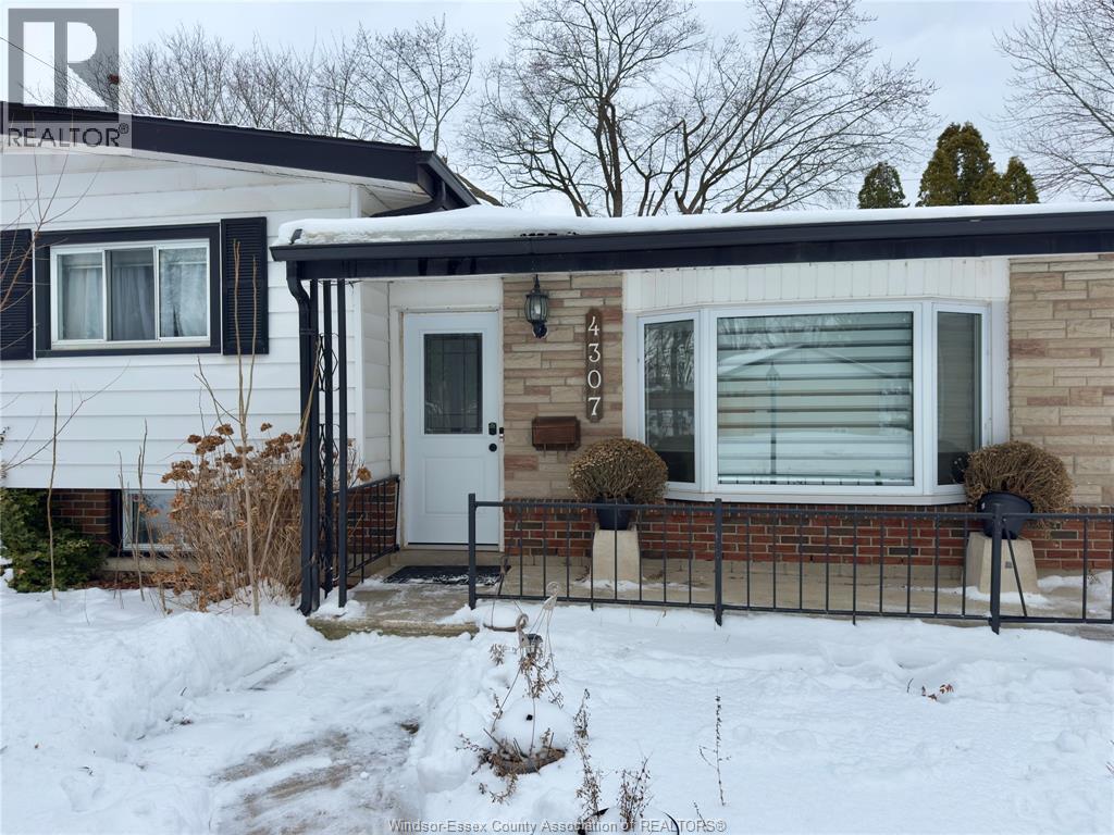 4307 Ashfield Crescent Unit# Main, Windsor, Ontario  N9G 2G8 - Photo 4 - 26002383