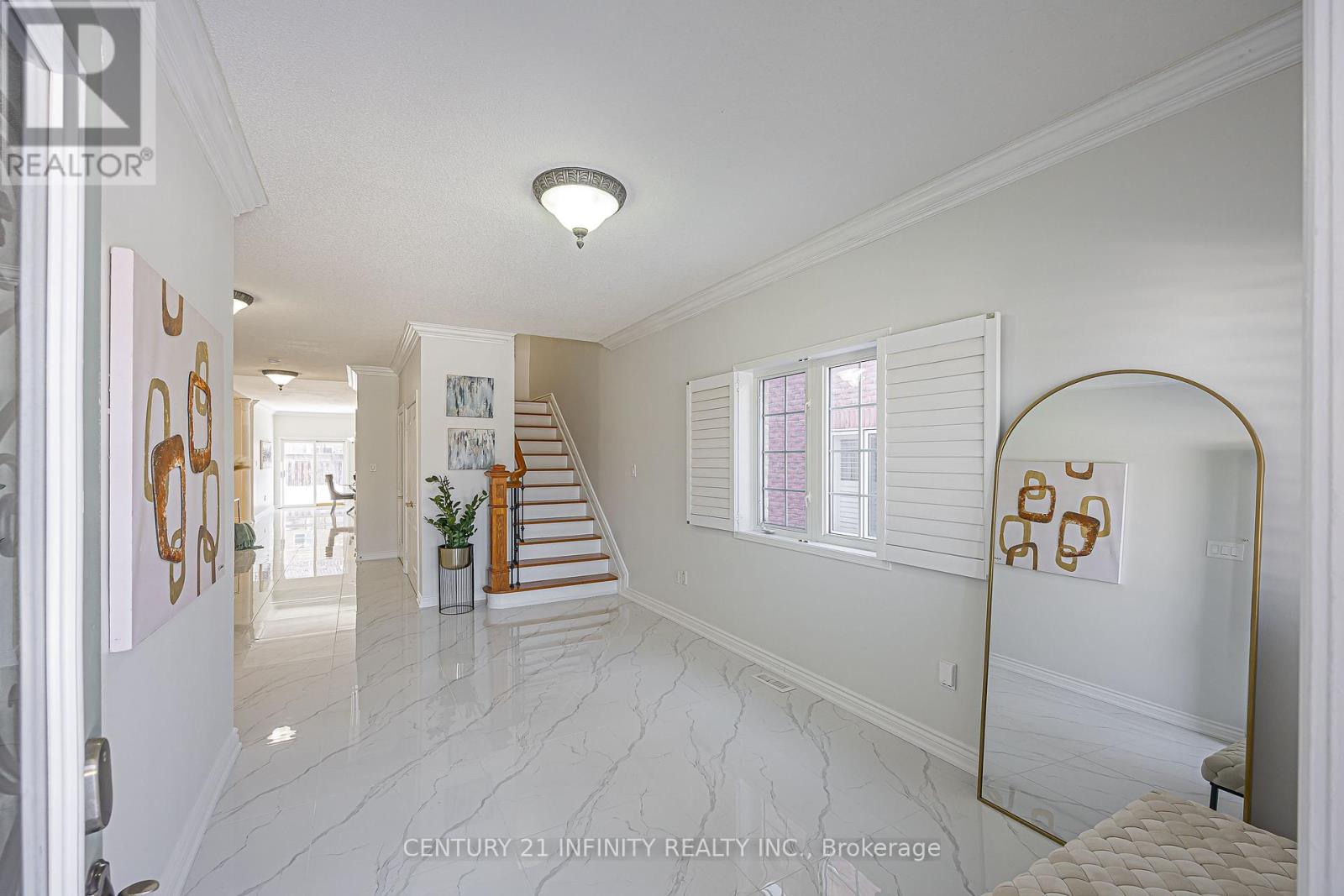 31 Gloria Crescent, Whitby, Ontario  L1P 1V4 - Photo 2 - E12754638