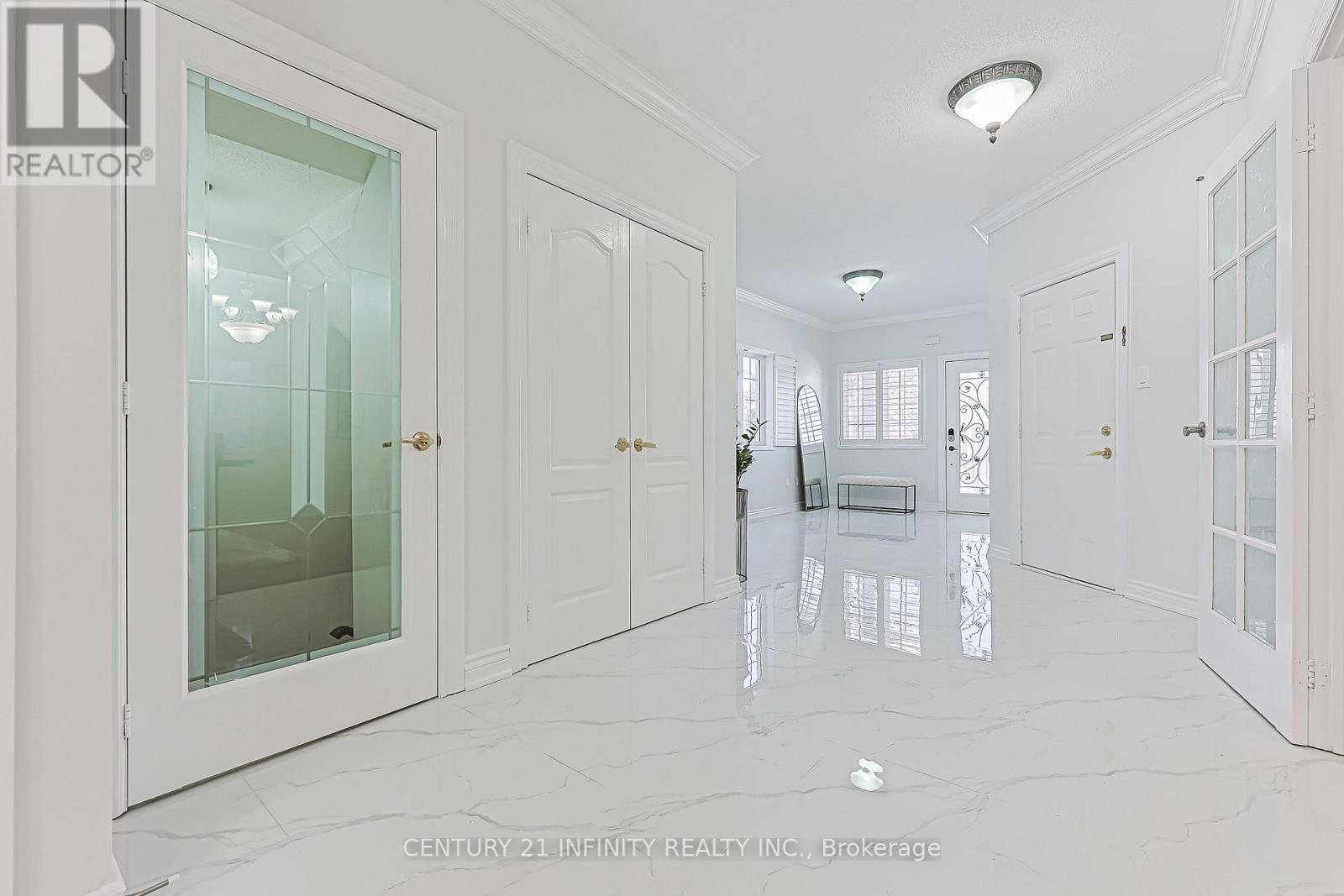 31 Gloria Crescent, Whitby, Ontario  L1P 1V4 - Photo 5 - E12754638