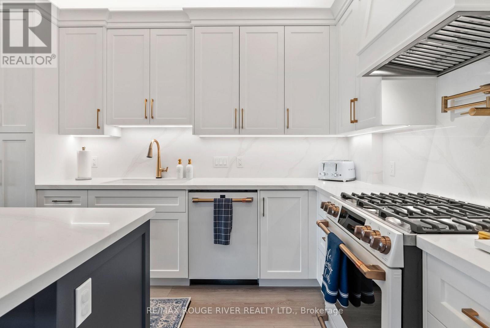 6 Ambleside Drive, Scugog, Ontario  L9L 1B4 - Photo 15 - E12754640