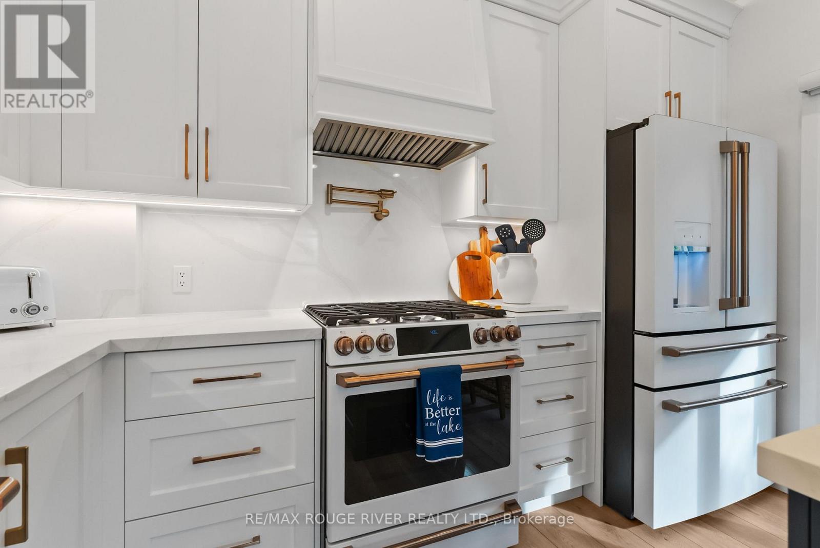 6 Ambleside Drive, Scugog, Ontario  L9L 1B4 - Photo 17 - E12754640