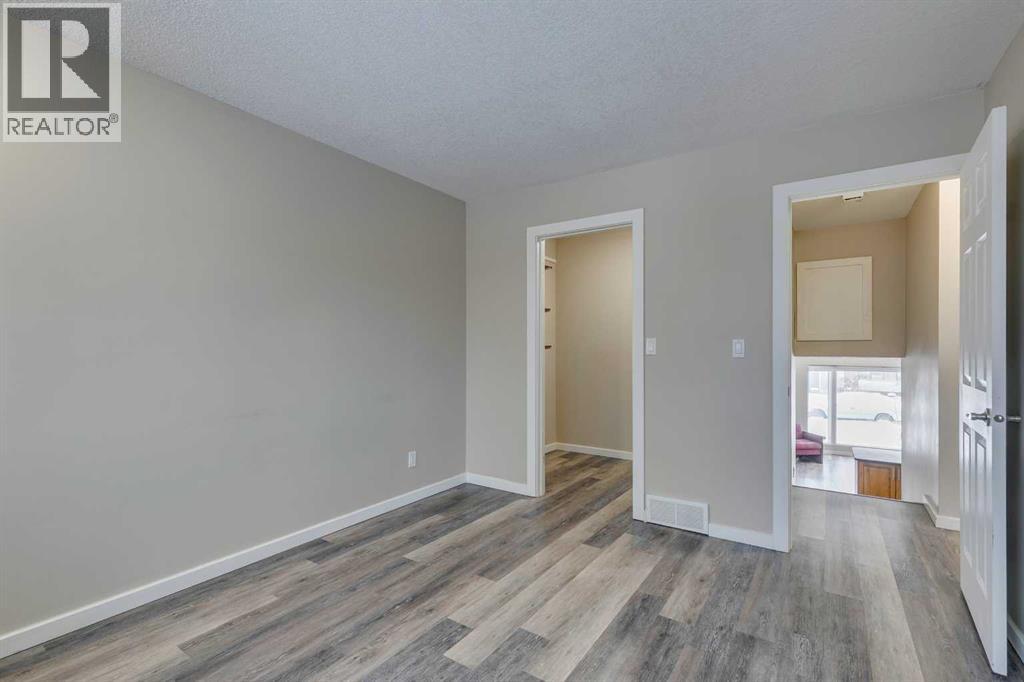 68 Woodglen Close Sw, Calgary, Alberta  T2W 4N1 - Photo 15 - A2274552