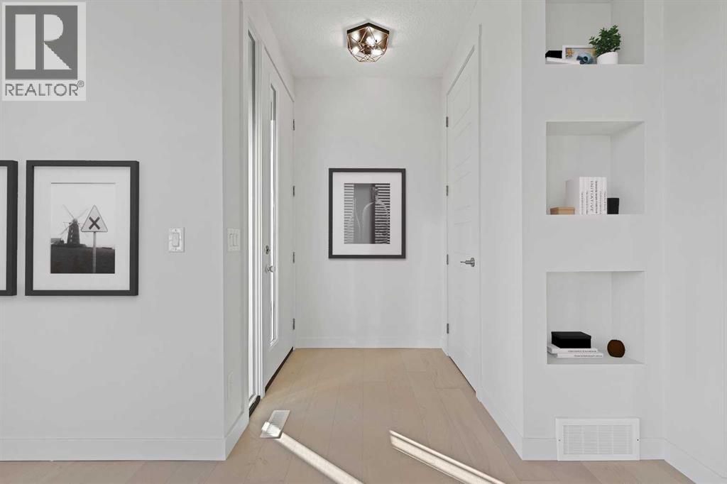 275 Waterford Heights, Chestermere, Alberta  T1X 3B6 - Photo 2 - A2276682