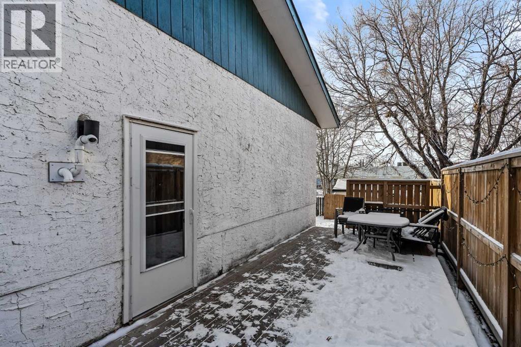 617 Albert Street Se, Airdrie, Alberta  T4B 1G7 - Photo 3 - A2278986