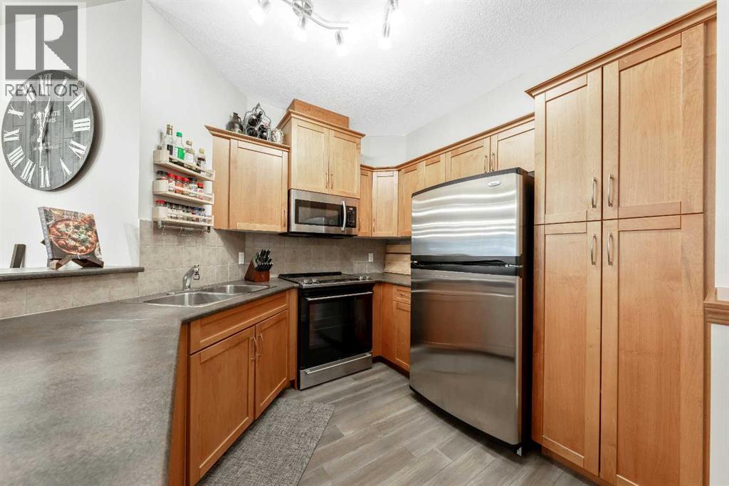 206, 10 Discovery Ridge Close Sw, Calgary, Alberta  T3H 5X3 - Photo 5 - A2279288