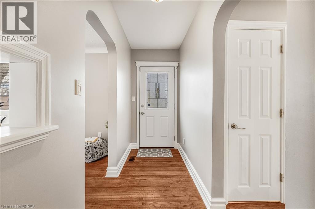 52 Charing Cross Street, Brantford, Ontario  N3R 2H3 - Photo 3 - 40802739