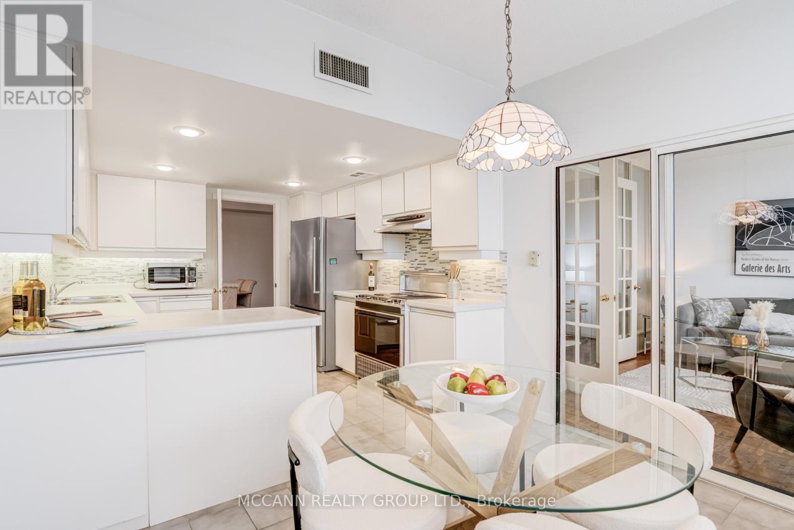 901 - 2900 Yonge Street, Toronto, Ontario  M4N 3N8 - Photo 22 - C12754606