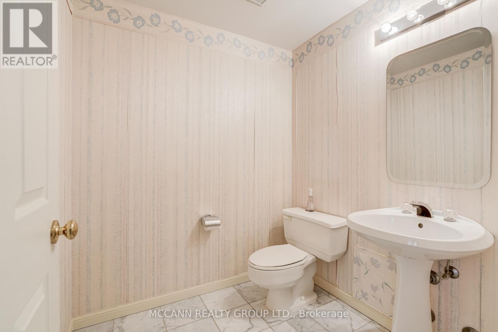 901 - 2900 Yonge Street, Toronto, Ontario  M4N 3N8 - Photo 26 - C12754606