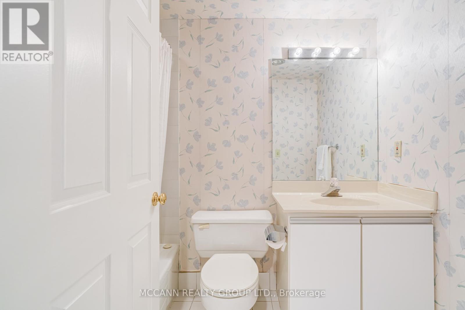 901 - 2900 Yonge Street, Toronto, Ontario  M4N 3N8 - Photo 37 - C12754606