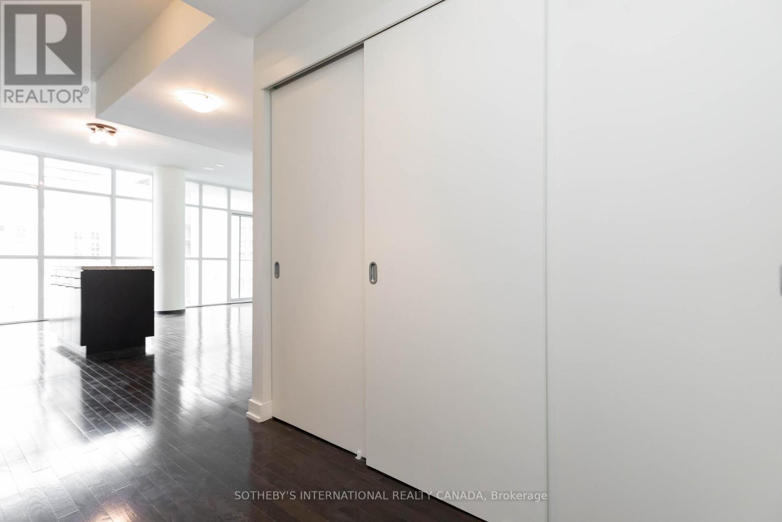 1117 - 21 Nelson Street, Toronto, Ontario  M5V 1T8 - Photo 15 - C12754792