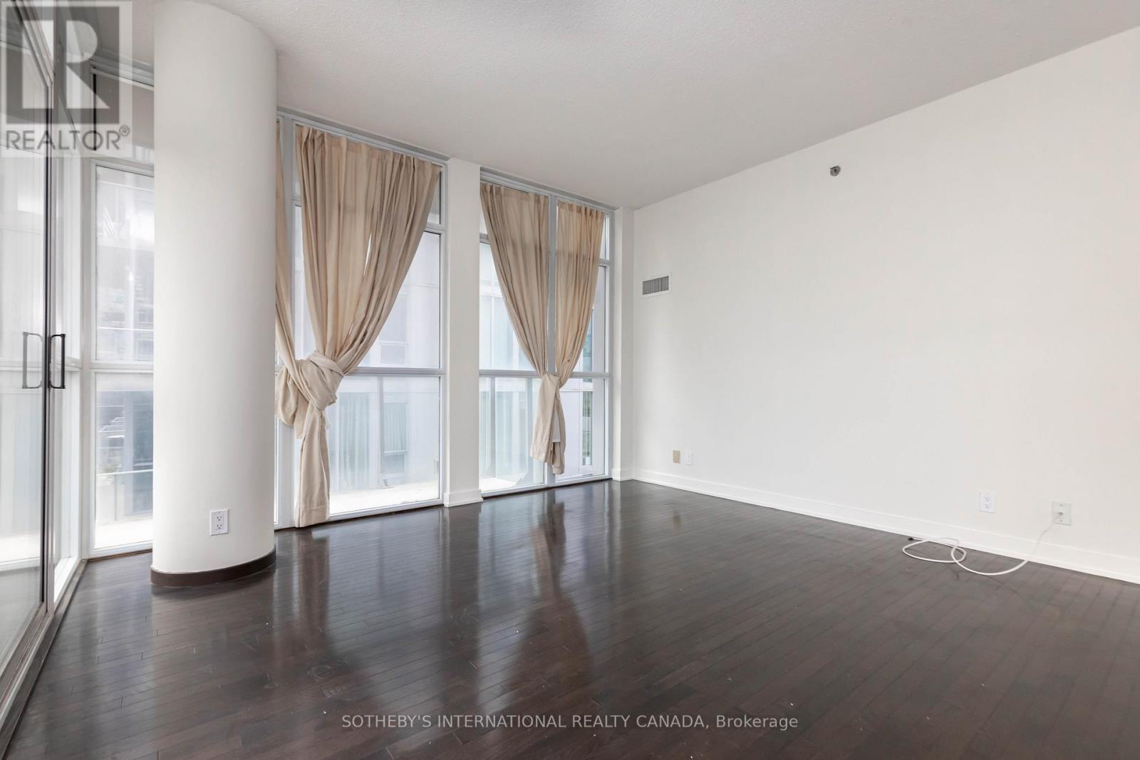 1117 - 21 Nelson Street, Toronto, Ontario  M5V 1T8 - Photo 4 - C12754792