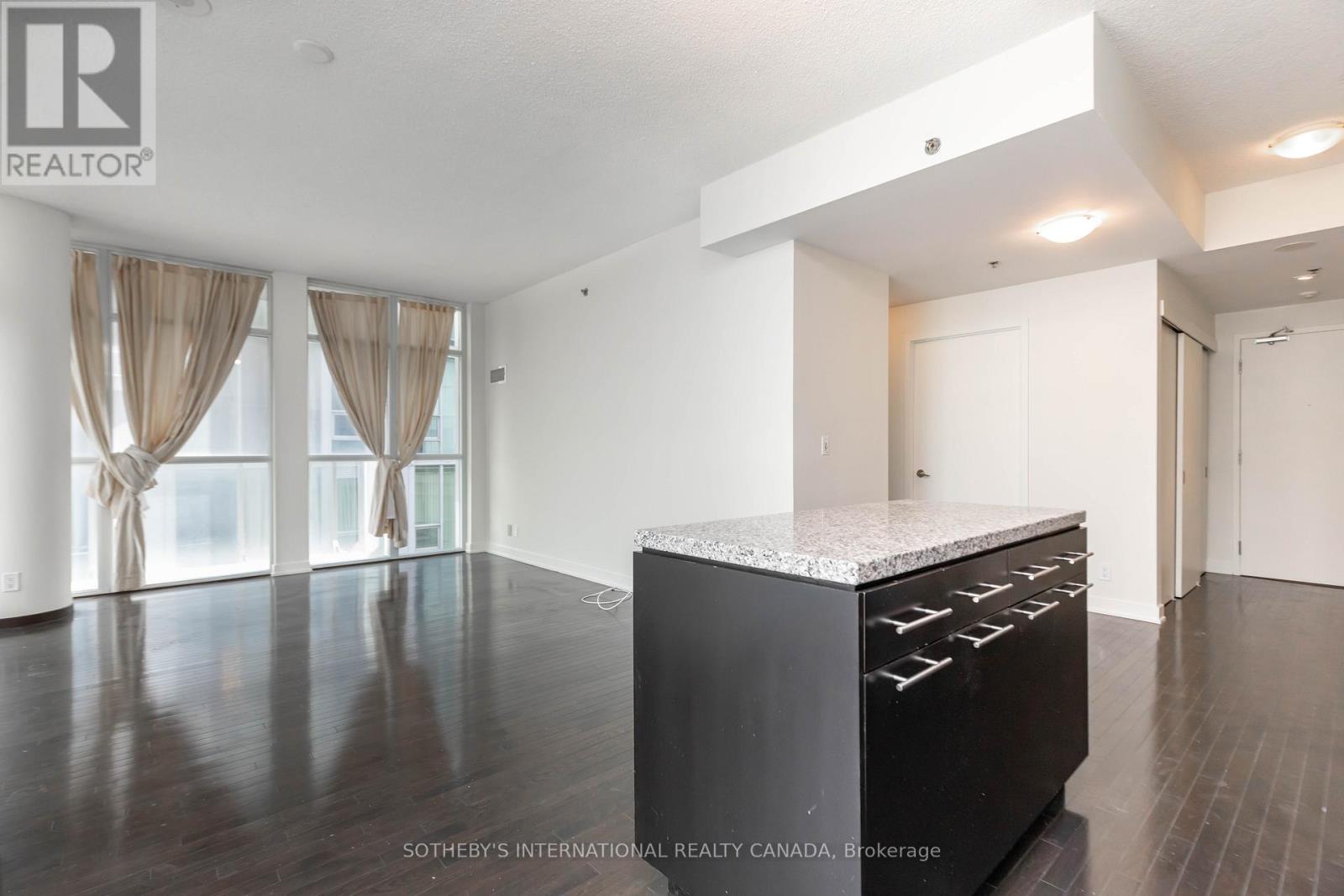 1117 - 21 Nelson Street, Toronto, Ontario  M5V 1T8 - Photo 5 - C12754792