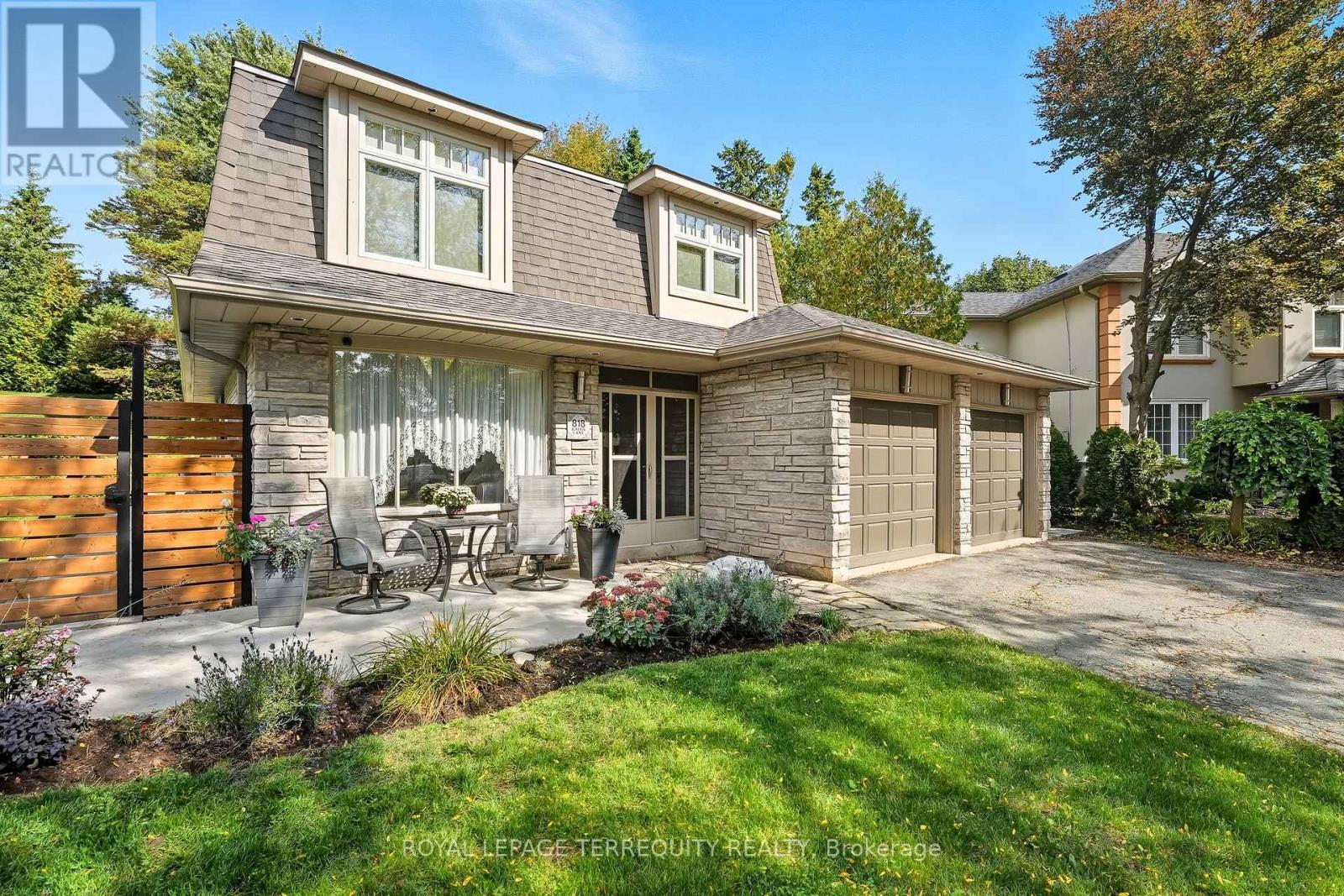 818 Kates Lane, Pickering, Ontario  L1V 2Z2 - Photo 4 - E12754818