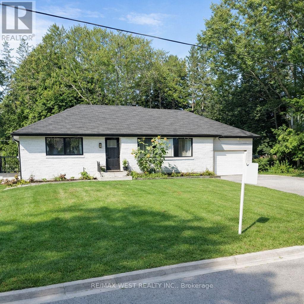106 BELL DRIVE, Whitby, Ontario
