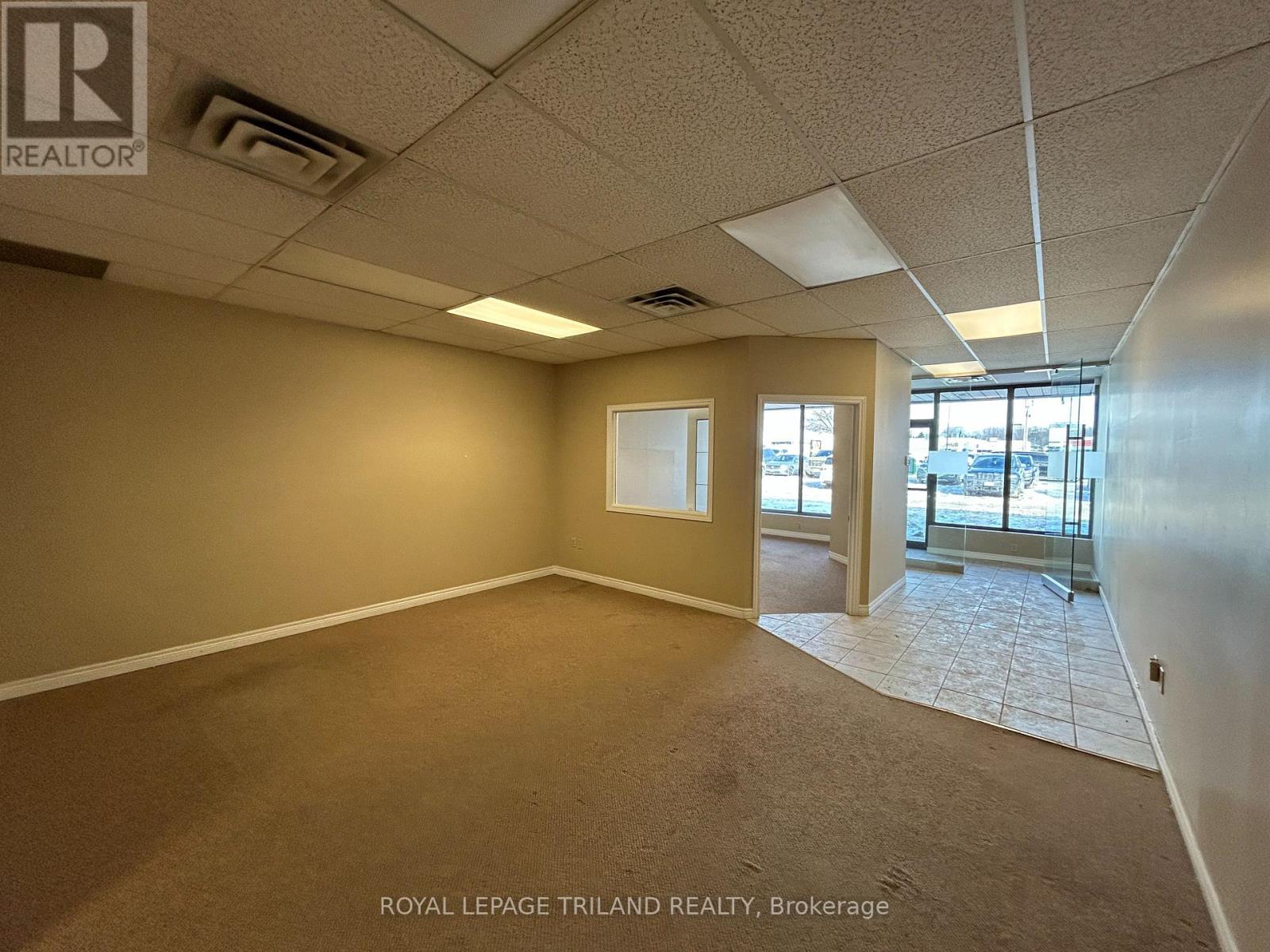 17 - 99 Belmont Drive, London South, Ontario  N6J 4K2 - Photo 4 - X12422132