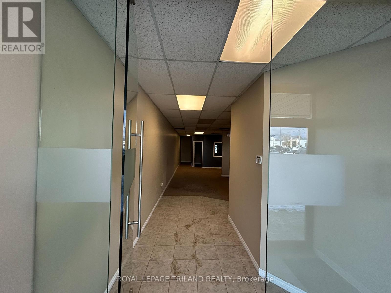 17 - 99 Belmont Drive, London South, Ontario  N6J 4K2 - Photo 5 - X12422132