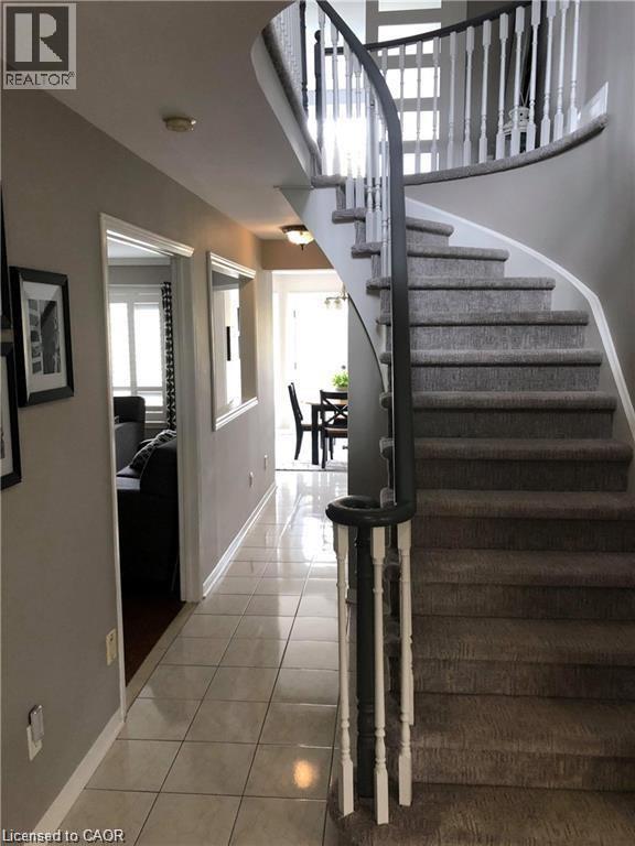 53 Laurendale Avenue, Waterdown, Ontario  L8B 0M6 - Photo 2 - 40802553