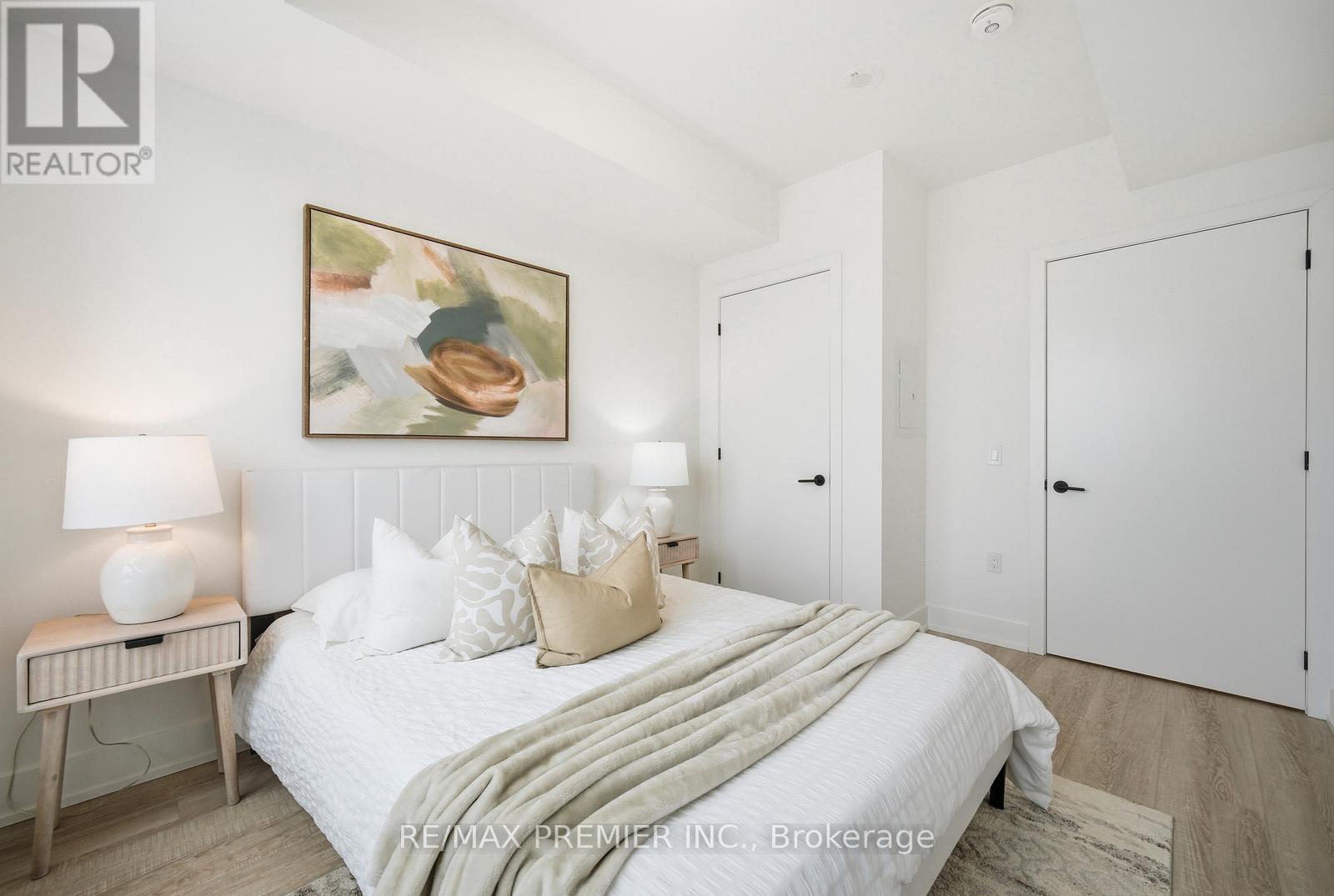 435 - 2075 King Road, King, Ontario  L7B 0R6 - Photo 19 - N12754620