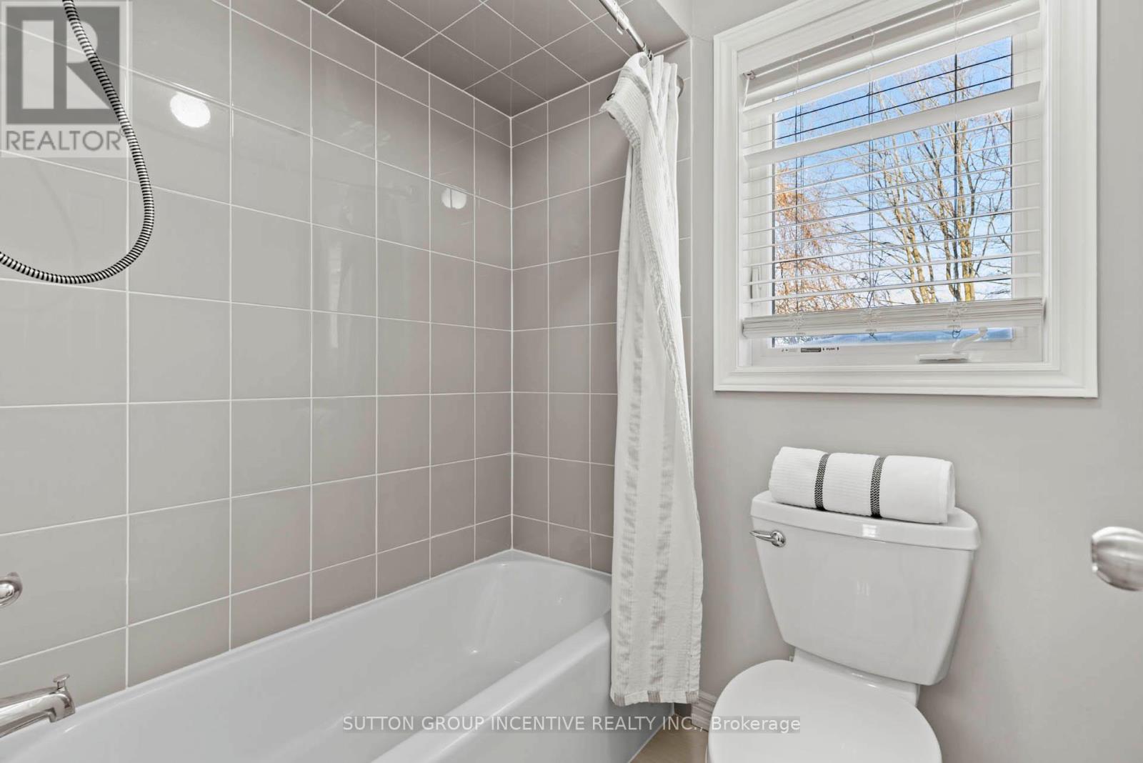 1252 Bardeau Street, Innisfil (Lefroy), Ontario  L0L 1W0 - Photo 28 - N12754780