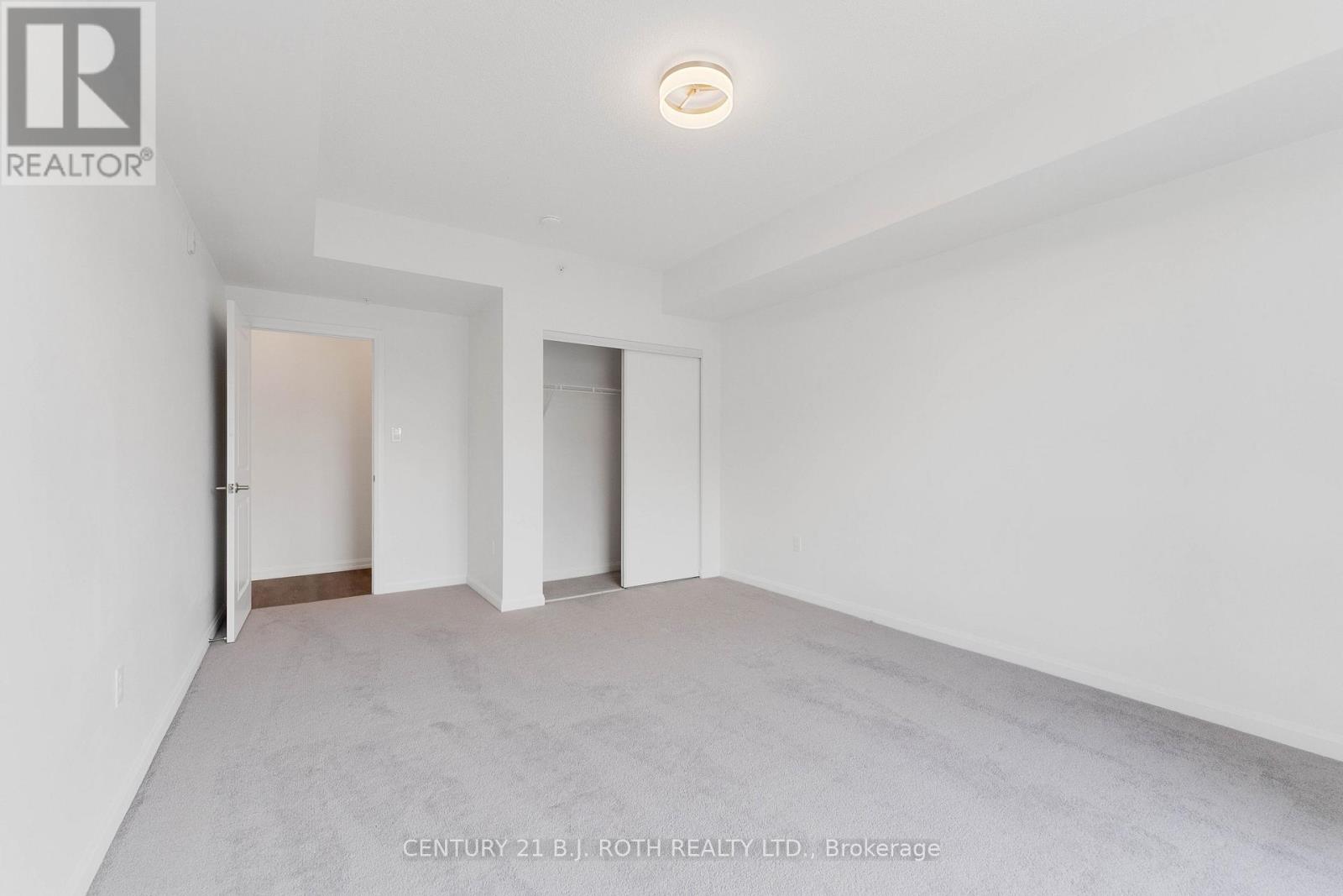 403 - 302 Essa Road, Barrie, Ontario  L9J 0H3 - Photo 16 - S12754852