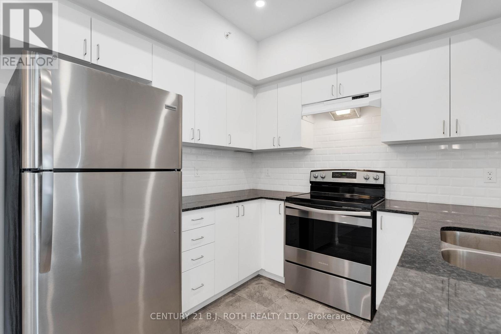 403 - 302 Essa Road, Barrie, Ontario  L9J 0H3 - Photo 7 - S12754852