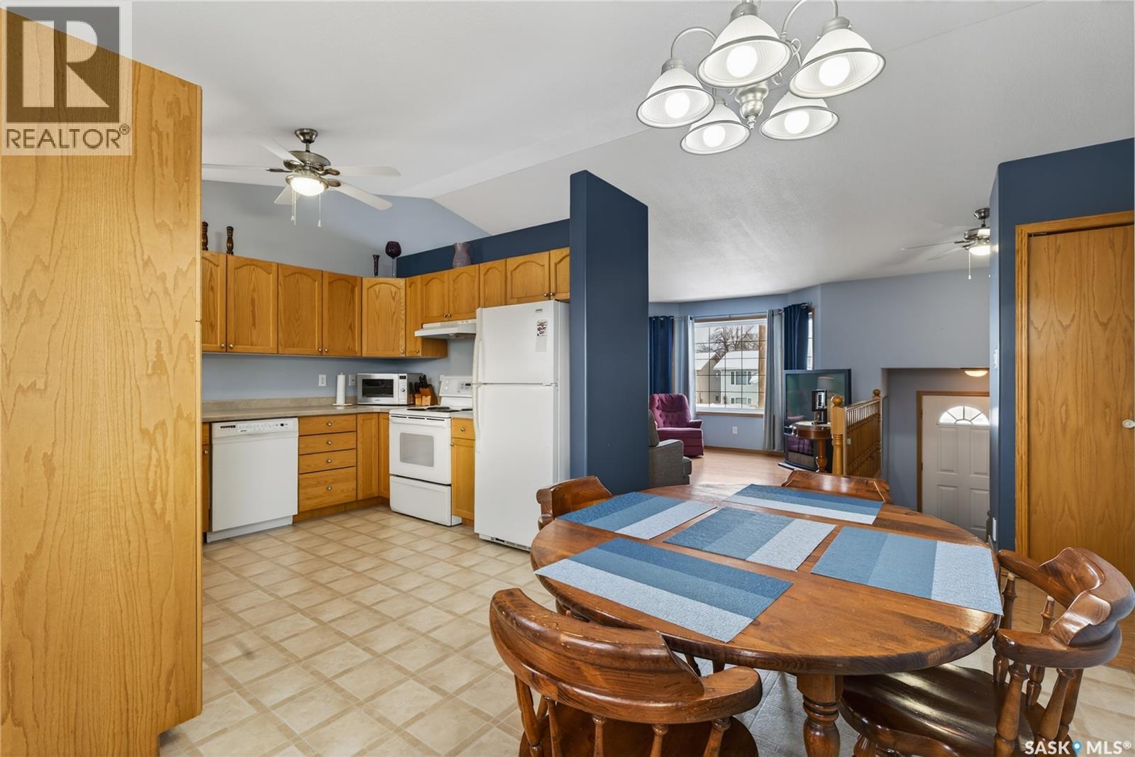 343 Bernard Bay, Prince Albert, Saskatchewan  S6V 7K6 - Photo 14 - SK027878