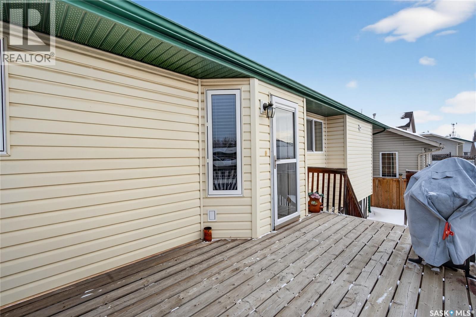 343 Bernard Bay, Prince Albert, Saskatchewan  S6V 7K6 - Photo 36 - SK027878