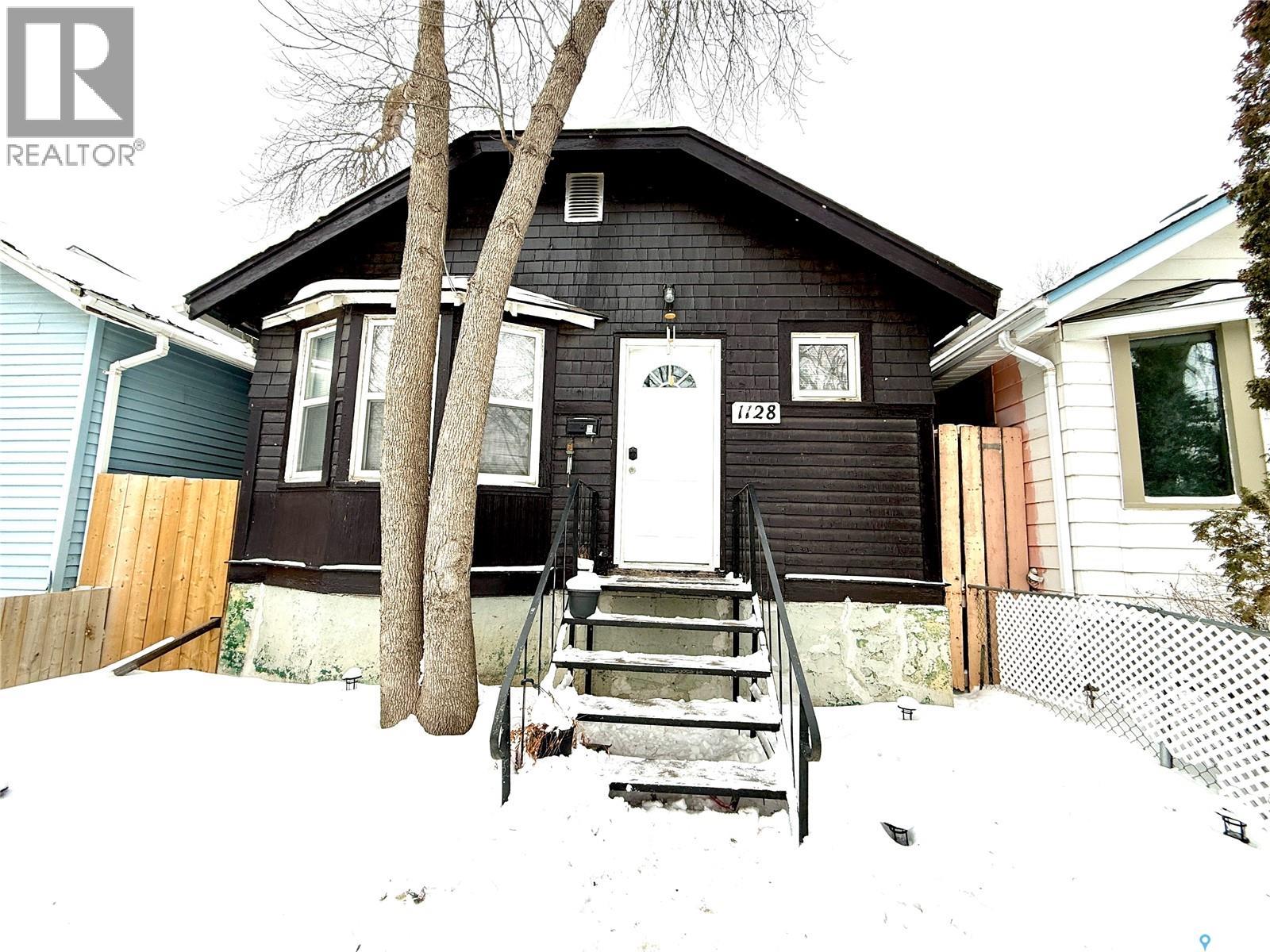 1128 Garnet Street, Regina, Saskatchewan  S4T 2X8 - Photo 1 - SK027873