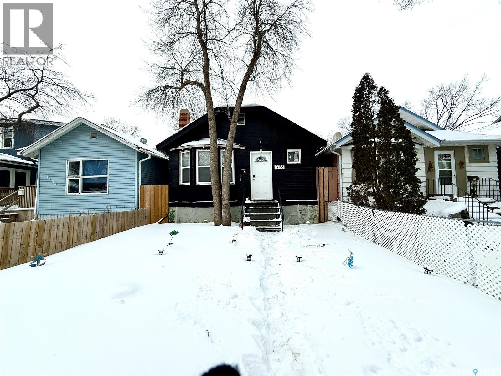 1128 Garnet Street, Regina, Saskatchewan  S4T 2X8 - Photo 2 - SK027873
