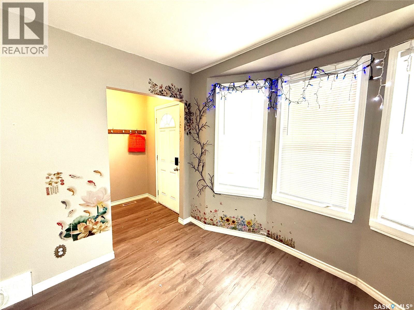 1128 Garnet Street, Regina, Saskatchewan  S4T 2X8 - Photo 3 - SK027873